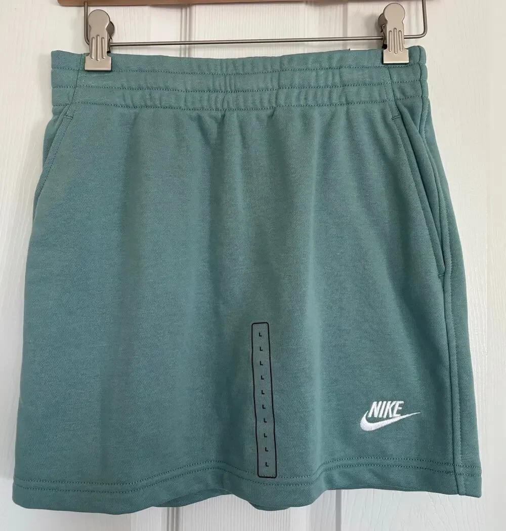 NWT Nike Standard Fit Teal Skirt Girls Large Club Fleece Mid-Rise Skirt